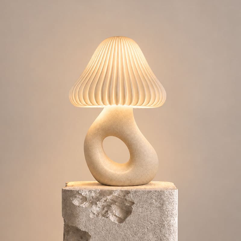 Ova Lamp